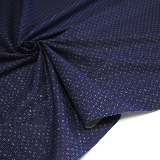 Tissu cotonnade motif japonais KA - KASURI aux croix écrus & fond bleu - tissuspipi.com
