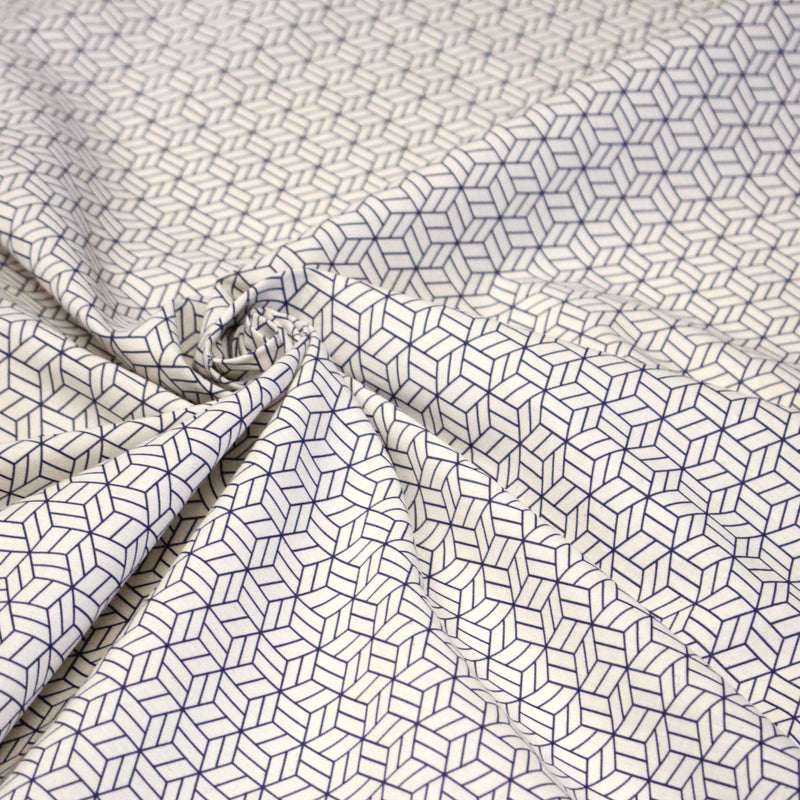 Tissu cotonnade motif japonais KAGOME – Bleu indigo & écru - tissuspipi.com