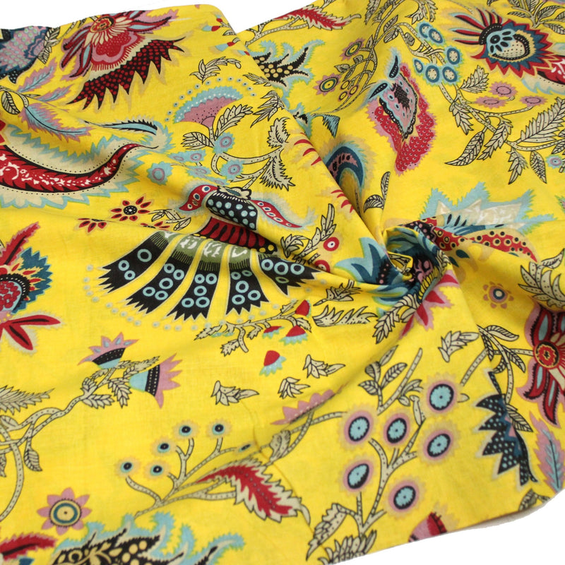Tissu coton fin imprimé INDIENNES, jaune aux fleurs et motifs indiens multicolores - tissuspipi.com