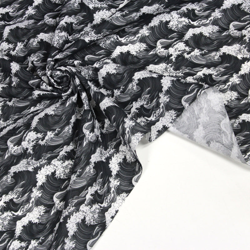 Tissu cotonnade motif japonais de la vague Kanagawa d’Hokusai, tons noirs & blancs - OEKO - TEX - tissuspipi.com