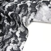 Tissu cotonnade motif japonais de la vague Kanagawa d’Hokusai, tons noirs & blancs - OEKO - TEX - tissuspipi.com