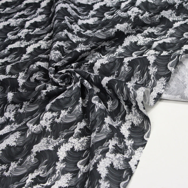 Tissu cotonnade motif japonais de la vague Kanagawa d’Hokusai, tons noirs & blancs - OEKO - TEX - tissuspipi.com