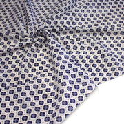 Tissu cotonnade motif japonais KIKKŌ HANABISHI, fleurs & hexagone, bleu & écru - tissuspipi.com