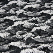 Tissu cotonnade motif japonais de la vague Kanagawa d’Hokusai, tons noirs & blancs - OEKO - TEX - tissuspipi.com