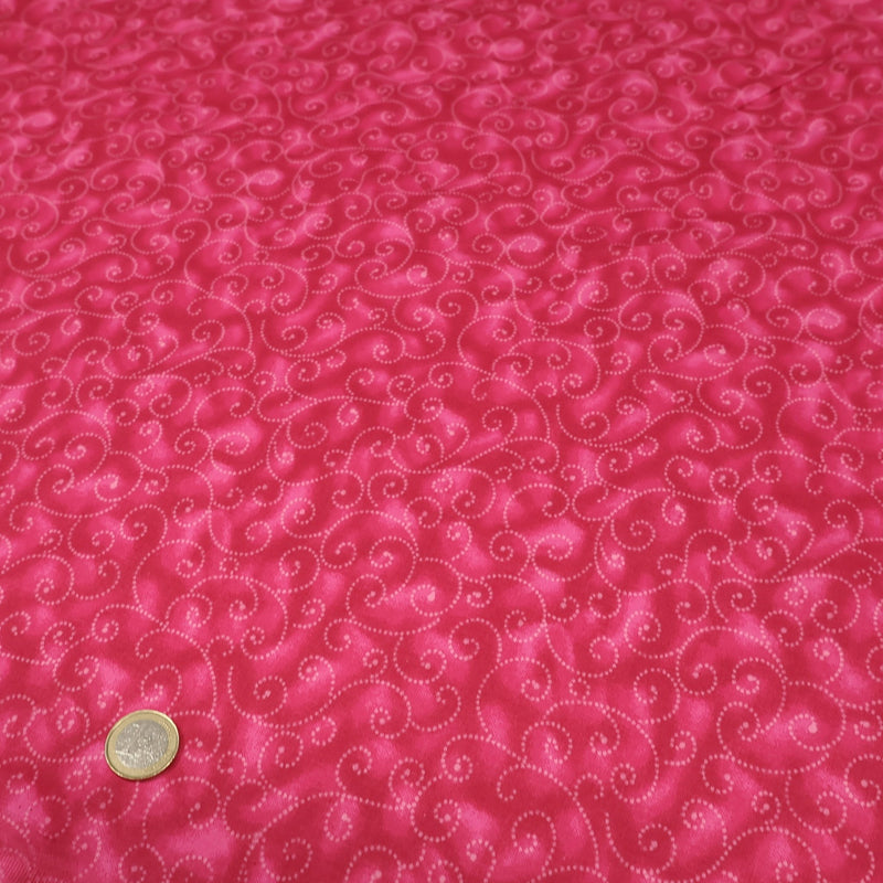 Tissu cotonnade faux-uni fuchsia aux arabesques roses, Grande largeur 280cm de large - MADE IN INDIA - tissuspipi.com