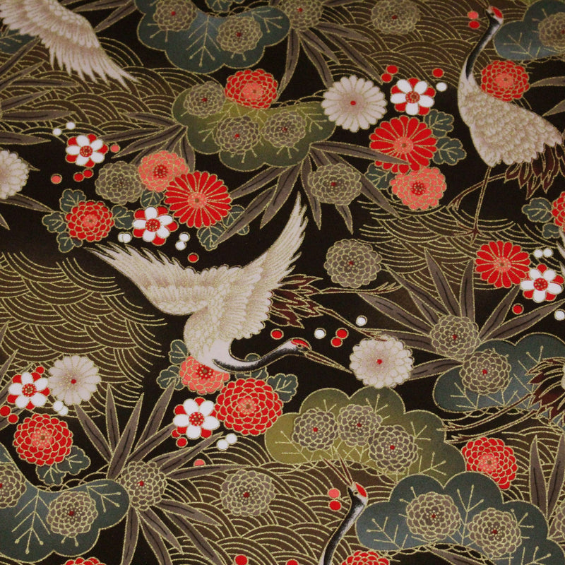 Tissu coton motif japonais TSURU aux grues dorées, chrysanthèmes & Seigaiha, fond noir - COLLECTION JAPON DORÉ - tissuspipi.com