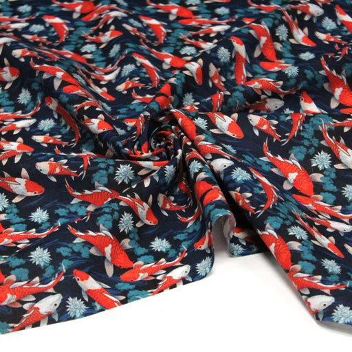 Tissu cotonnade motif japonais KOï aux poissons carpes koï rouges, fleurs et fond bleu - OEKO - TEX - tissuspipi.com