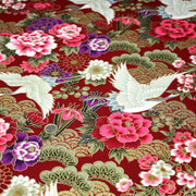 Tissu coton motif japonais TSURU aux grues dorées, chrysanthèmes & Seigaiha, fond rouge - COLLECTION JAPON DORÉ - tissuspipi.com