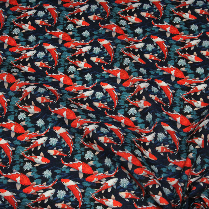 Tissu cotonnade motif japonais KOï aux poissons carpes koï rouges, fleurs et fond bleu - OEKO - TEX - tissuspipi.com