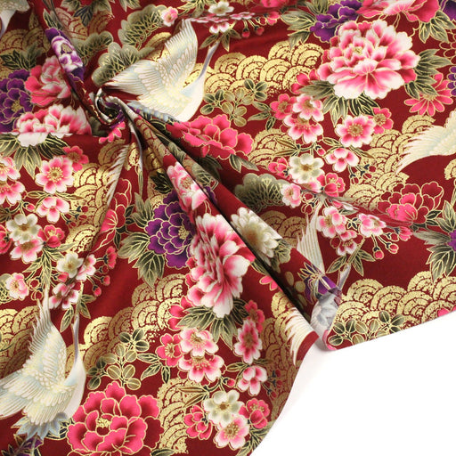 Tissu coton motif japonais TSURU aux grues dorées, chrysanthèmes & Seigaiha, fond rouge - COLLECTION JAPON DORÉ - tissuspipi.com