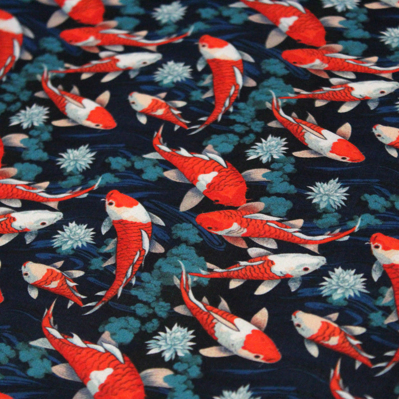 Tissu cotonnade motif japonais KOï aux poissons carpes koï rouges, fleurs et fond bleu - OEKO - TEX - tissuspipi.com