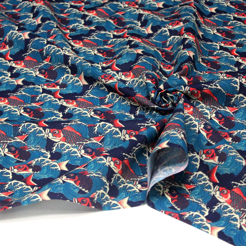 Tissu cotonnade motif japonais KOï aux poissons carpes koï rouges & vagues Hokusai - OEKO - TEX - tissuspipi.com