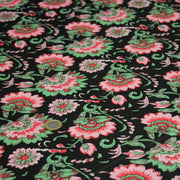 Tissu coton fin imprimé INDIENNES, noir aux fleurs roses rouges et vertes - tissuspipi.com