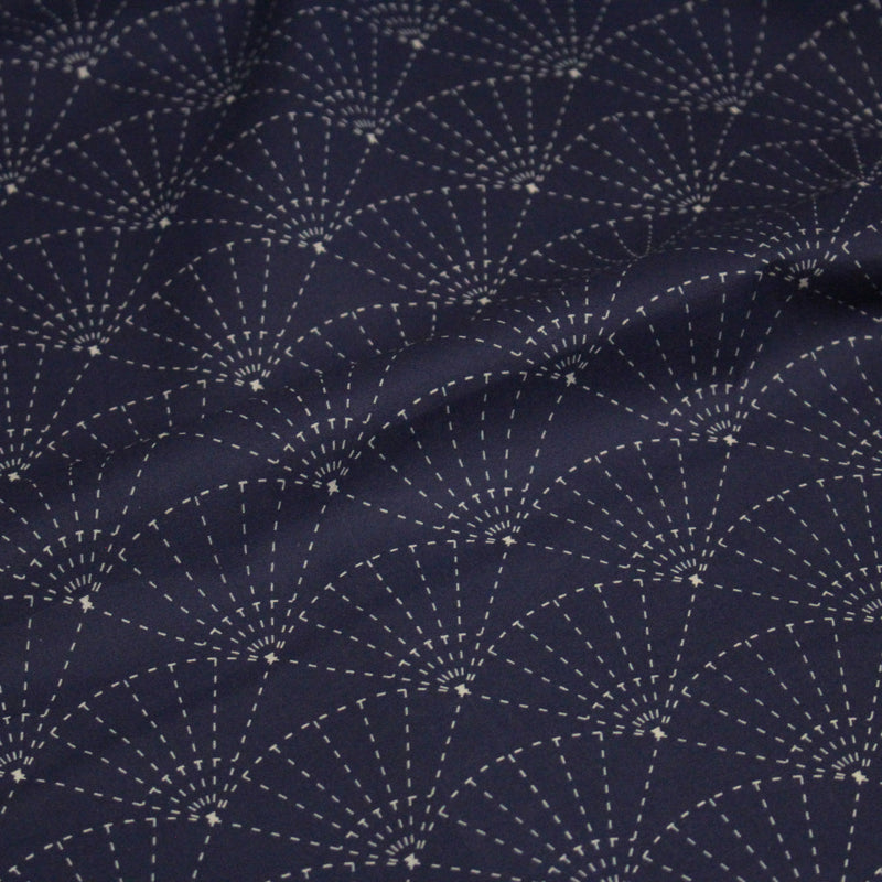 Tissu cotonnade motif japonais SASHIKO & SENSU – Bleu indigo & écru - tissuspipi.com