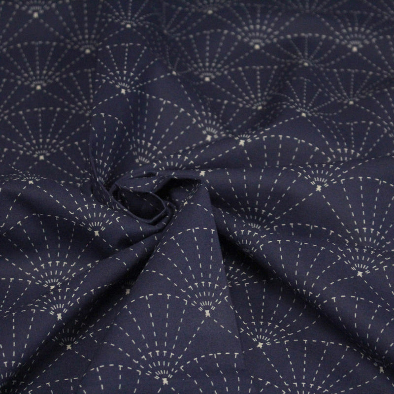 Tissu cotonnade motif japonais SASHIKO & SENSU – Bleu indigo & écru - tissuspipi.com