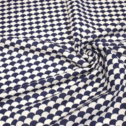 Tissu cotonnade motif japonais écailles KIKKO – Bleu indigo & écru - tissuspipi.com