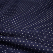 Tissu cotonnade motif japonais KA - KASURI, aux fines croix écrues, fond bleu indigo - tissuspipi.com