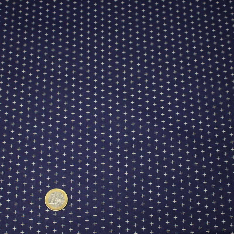 Tissu cotonnade motif japonais KA - KASURI, aux fines croix écrues, fond bleu indigo - tissuspipi.com