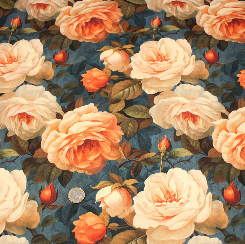Tissu gabardine coton imprimée floral aux roses oranges et corail, fond bleu canard faux - uni - tissuspipi.com