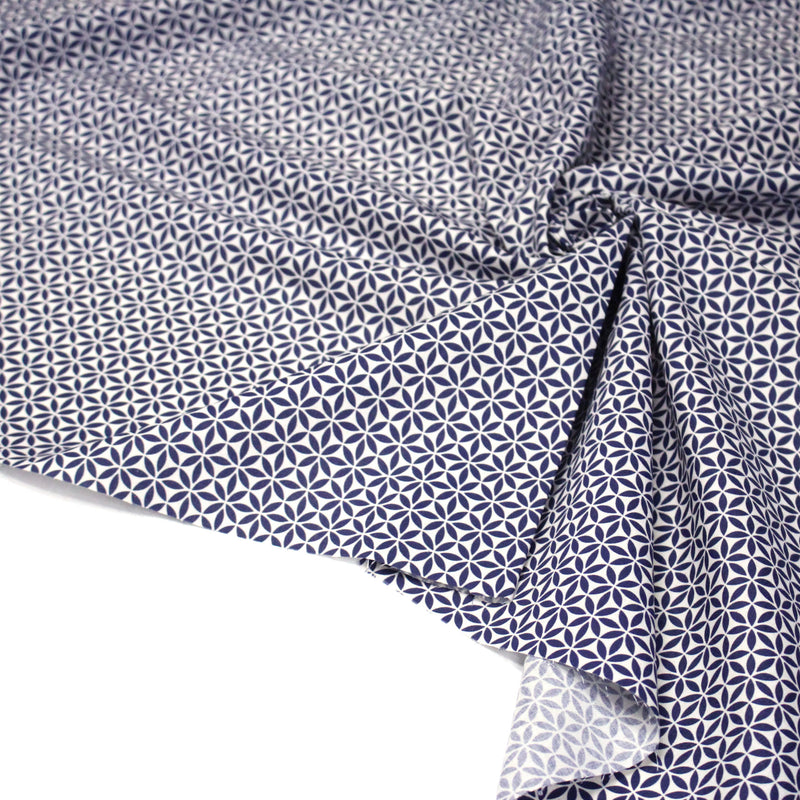 Tissu cotonnade motif japonais feuilles géométriques ASANOHA, bleu indigo & écru - tissuspipi.com