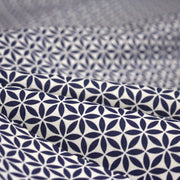 Tissu cotonnade motif japonais feuilles géométriques ASANOHA, bleu indigo & écru - tissuspipi.com