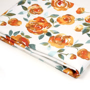Tissu gabardine coton imprimée blanc aux roses oranges façon aquarelle - tissuspipi.com