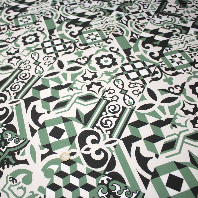 Tissu gabardine coton imprimée motif carreaux de faïence azulejos modernes, trois couleurs dispos - STANDARD 100 OEKO - TEX - tissuspipi.com