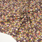 Tissu viscose fluide au feuillage abstrait vert & violet, taches écrues et oranges - OEKO-TEX STANDARD 100 - tissuspipi.com