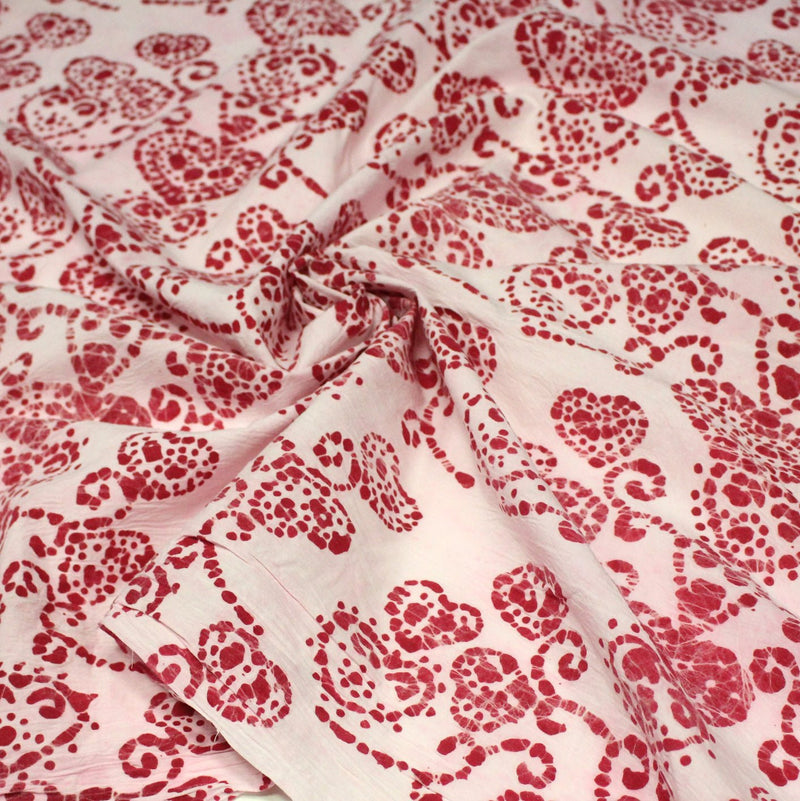Tissu coton block print rose pâle aux coeurs roses rouges - MADE IN INDIA - tissuspipi.com