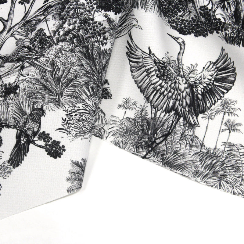 Tissu Toile de Jouy moderne noire, forêt tropicale, singes et léopards - COLLECTION ANIMALIA, par la maison Thevenon - tissuspipi.com