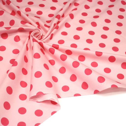 Tissu popeline de coton rose pâle à pois rouge magenta 18mm - COLLECTION POLKA DOT - tissuspipi.com