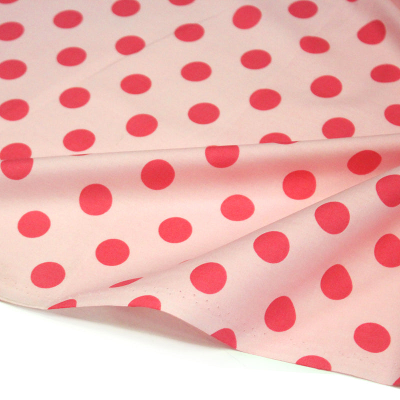 Tissu popeline de coton rose pâle à pois rouge magenta 18mm - COLLECTION POLKA DOT - tissuspipi.com