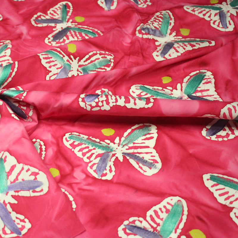 Tissu cotonnade BATIK aux papillons blanc : rose, vert, violet - MADE IN INDIA - tissuspipi.com