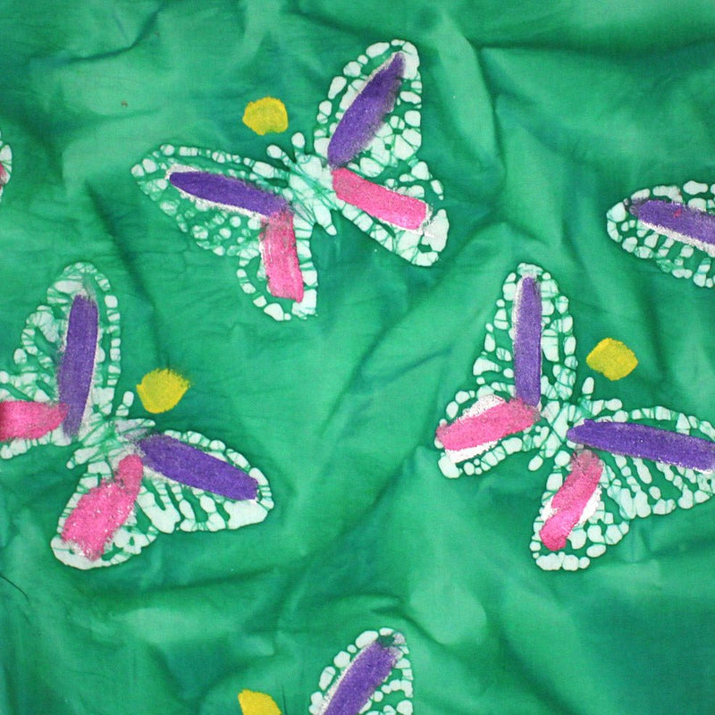 Tissu cotonnade BATIK aux papillons blanc : rose, vert, violet - MADE IN INDIA - tissuspipi.com
