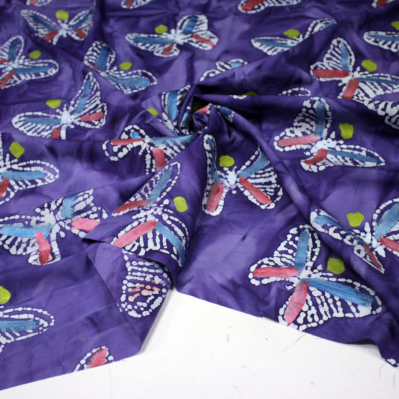 Tissu cotonnade BATIK aux papillons blanc : rose, vert, violet - MADE IN INDIA - tissuspipi.com