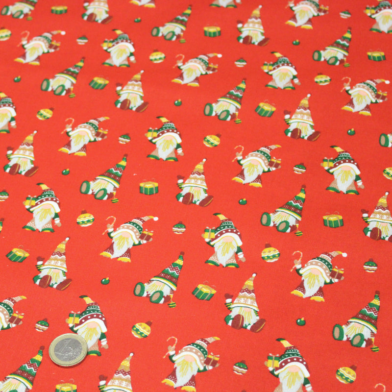 Tissu cotonnade de NOËL, Gnomes & lutins, fond rouge - OEKO-TEX STANDARD 100