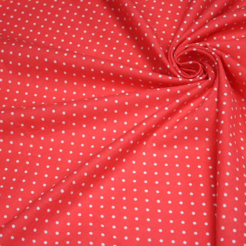 Tissu coton rouge fraise à pois blancs 2mm - COLLECTION POLKA DOT - tissuspipi.com