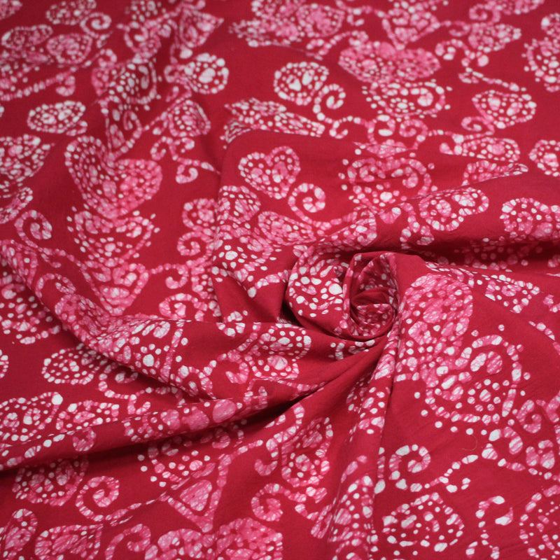 Tissu coton block rose rouge aux coeurs blancs et roses - MADE IN INDIA - tissuspipi.com