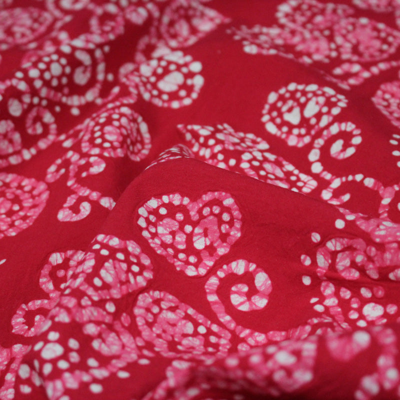 Tissu coton block rose rouge aux coeurs blancs et roses - MADE IN INDIA - tissuspipi.com