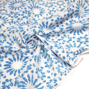 Tissu coton block print blanc cassé aux fleurs bleu turquoise - MADE IN INDIA - tissuspipi.com