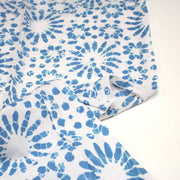 Tissu coton block print blanc cassé aux fleurs bleu turquoise - MADE IN INDIA - tissuspipi.com