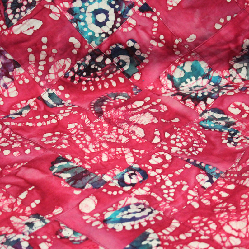 Tissu coton block print patchwork de motifs indiens, tons rose fuchsia, bleu, blanc - MADE IN INDIA - tissuspipi.com