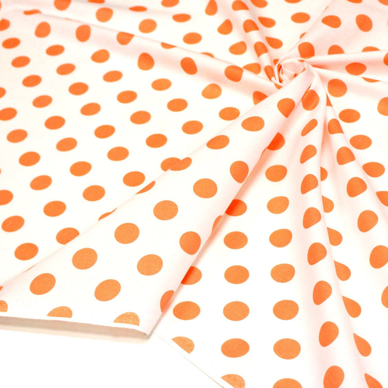 Tissu coton blanc à pois oranges 18mm - COLLECTION POLKA DOT - tissuspipi.com