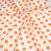 Tissu coton blanc à pois oranges 18mm - COLLECTION POLKA DOT - tissuspipi.com