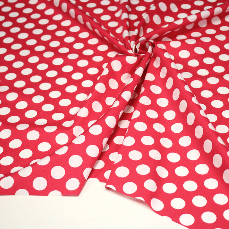 Tissu de coton rouge magenta à pois blancs 19mm - COLLECTION POLKA DOT - tissuspipi.com