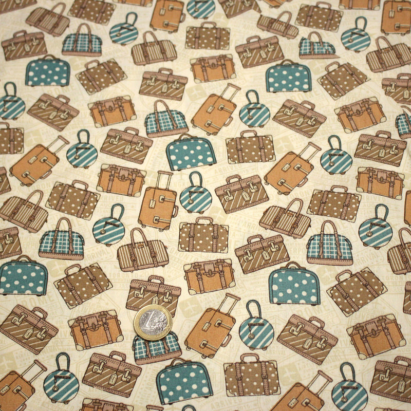 Tissu popeline coton, les valises vintage, tons ocres & bleus, fond écru - Collection VOYAGE - tissuspipi.com