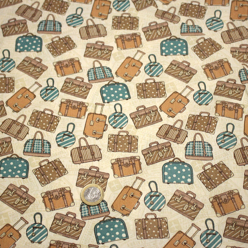 Tissu popeline coton, les valises vintage, tons ocres & bleus, fond écru - Collection VOYAGE - tissuspipi.com