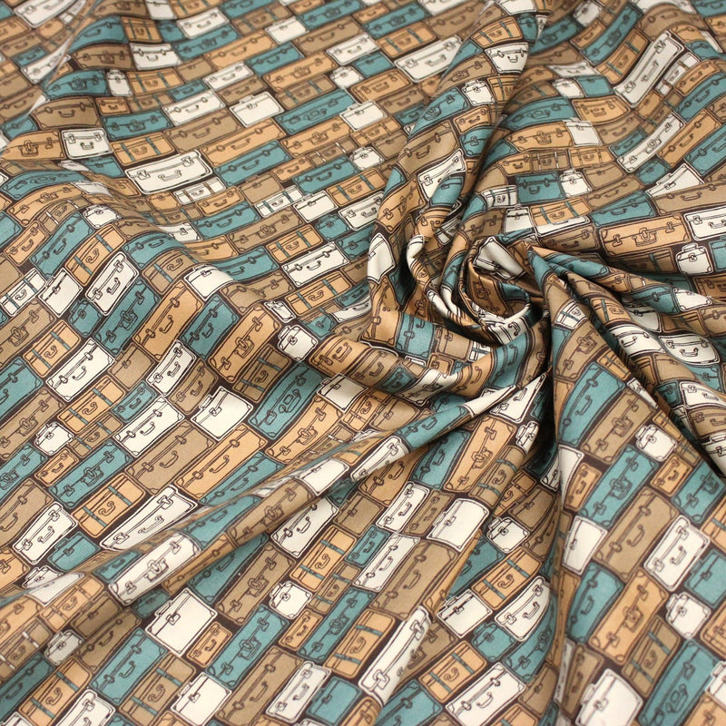 Tissu popeline coton, les valises & malettes, tons ocres & bleus - Collection VOYAGE - tissuspipi.com