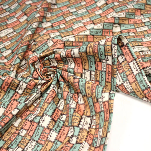 Tissu popeline coton, les valises & malettes, tons corail & vert amande - Collection VOYAGE - tissuspipi.com