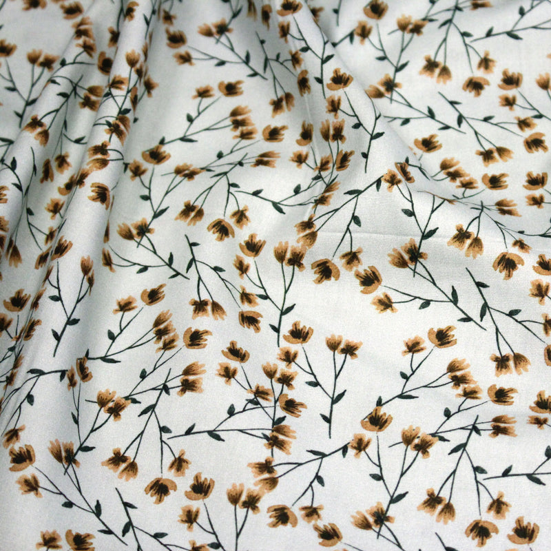 Tissu popeline coton, bleu ciel aux fines fleurs ocre et tiges vertes - Collection britannique - tissuspipi.com